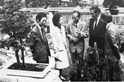 Wu Yee-Sun with others, photo provided by Wilma Swain